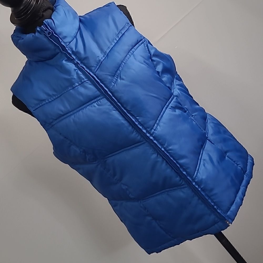 Merona sz M polyester shell, fiberfill vest